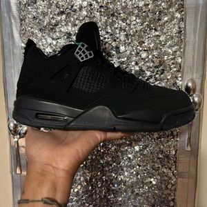Black cats retro 4’s